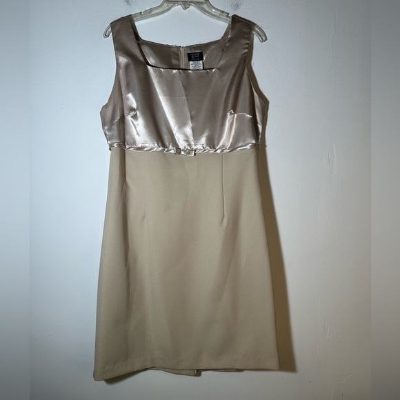 Elegant Cream and Gold Women's Suit Dress - Picture 3 of 5